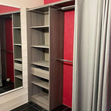 Appartement En Entree De Ville Avec Balneo Pont-lʼAbbé Zewnętrze zdjęcie